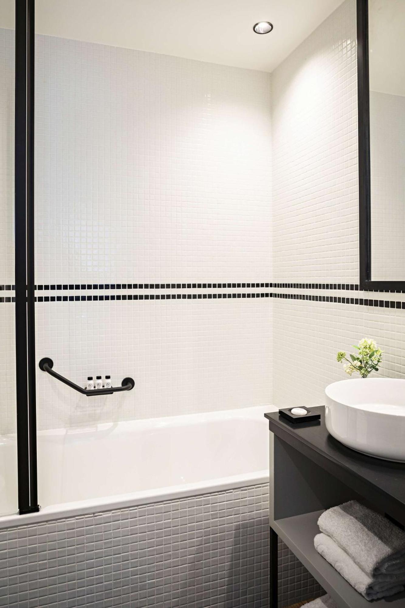 Best Western Premier The Blake Paris Gare Saint Lazare Exteriör bild