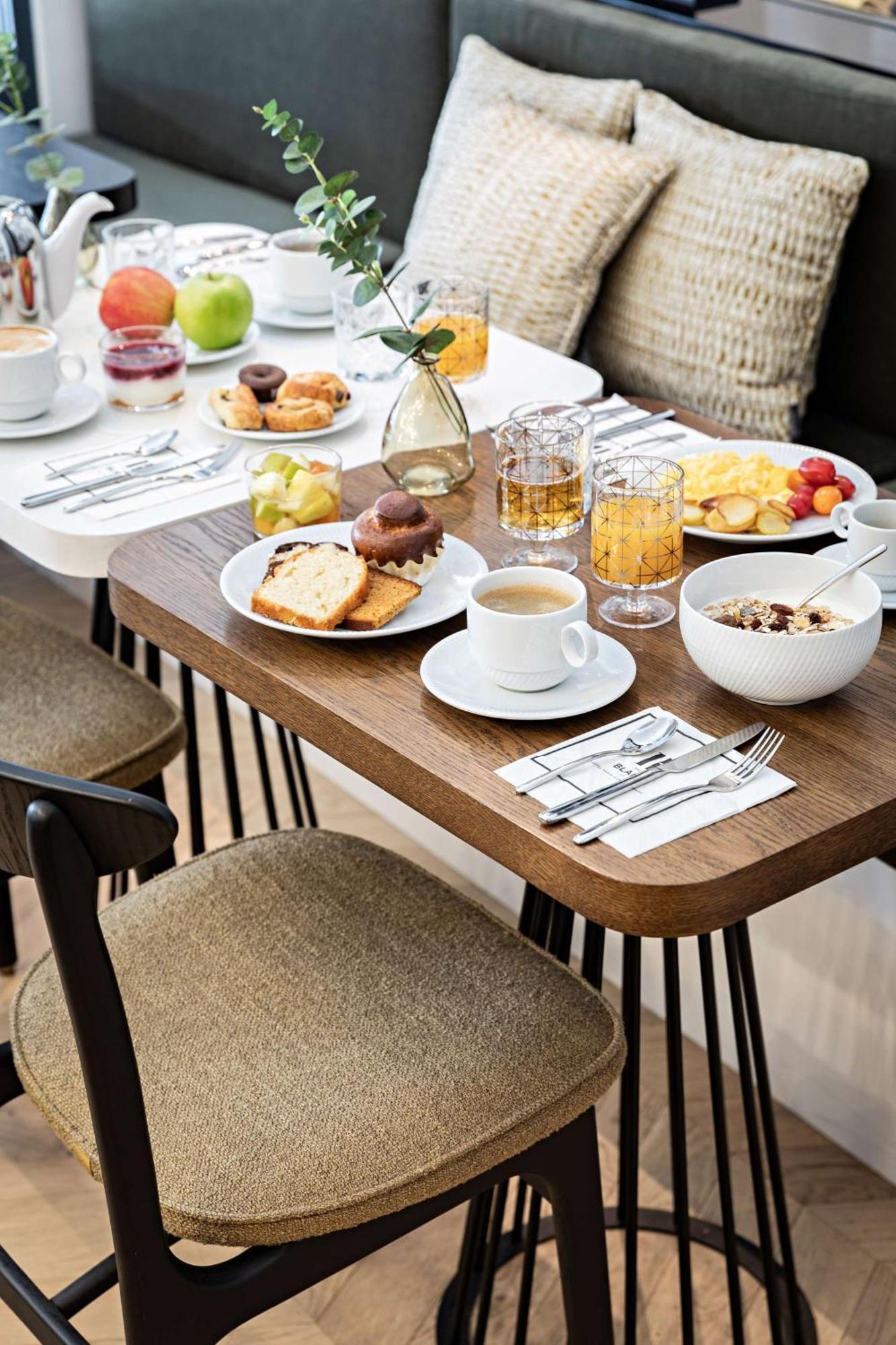 Best Western Premier The Blake Paris Gare Saint Lazare Exteriör bild